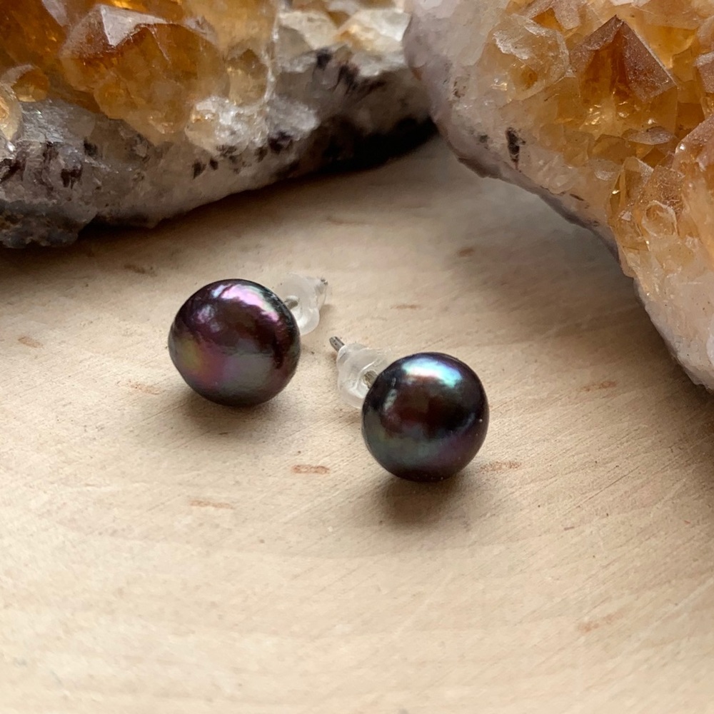 REDUCED! Cute Genuine Pearl Studd Earrings